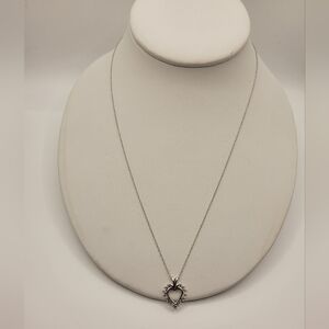 Brand new 10K white Gold Fred Meyer 17 Small Diamond Dainty heart necklace